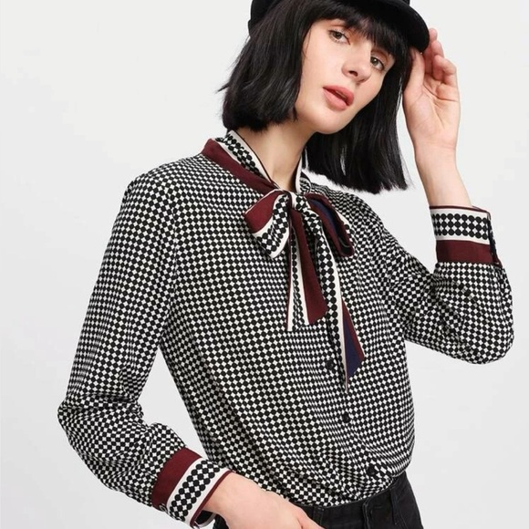 Tops - Long sleeve collared Neck tie button down Blouse fitted bottom size Large